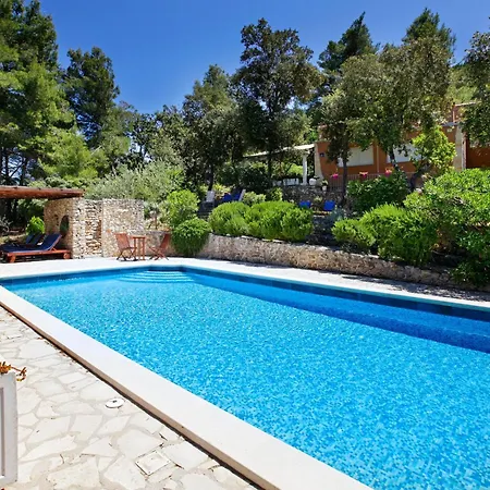 Goga Villa